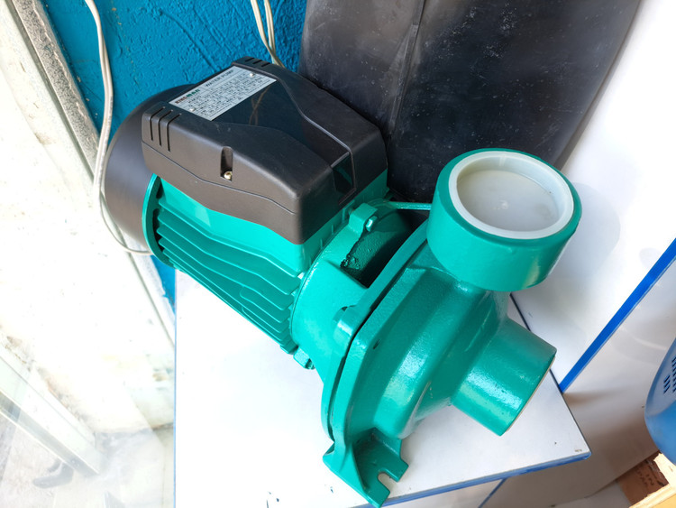 نمای سه رخ از چپ و بالای پمپ 2 اسب 2 اینچ کینگ من