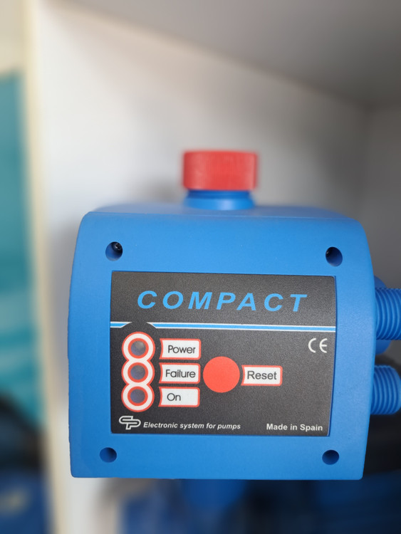 نمای جلوی ست کنترل کامپکت