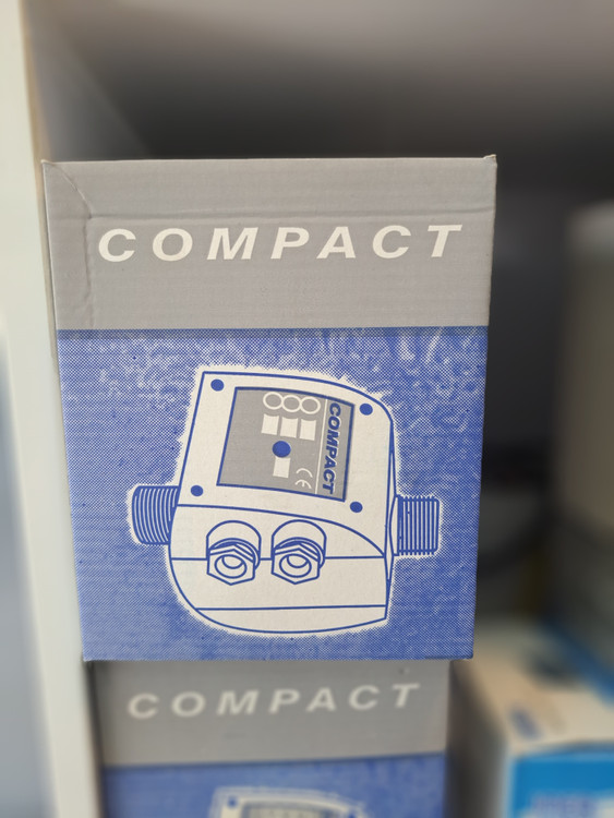 نمای جعبهی ست کنترل کامپکت