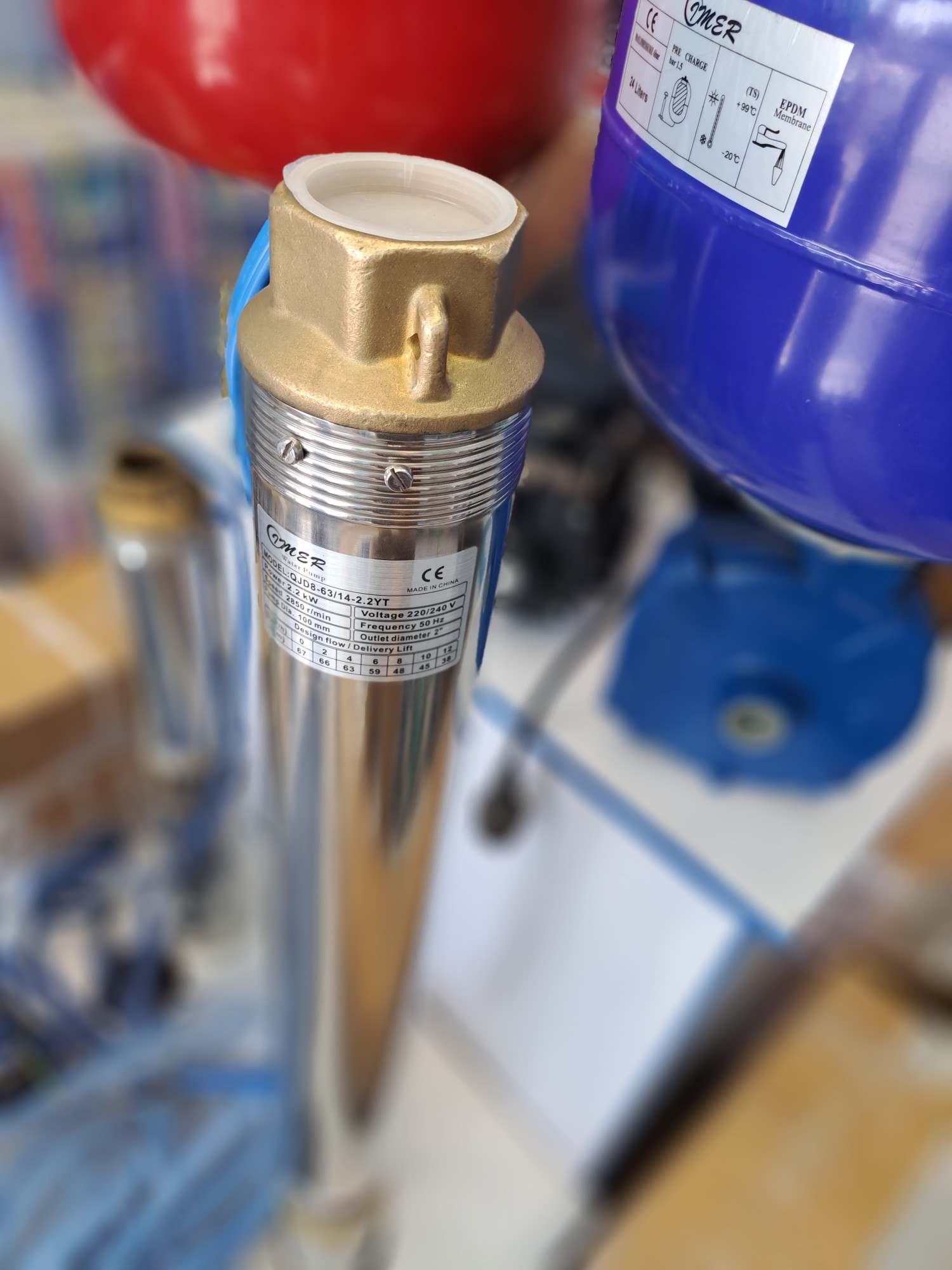 نمای از جلو و بالای شناور 85 متری 2 اینچ ایمر