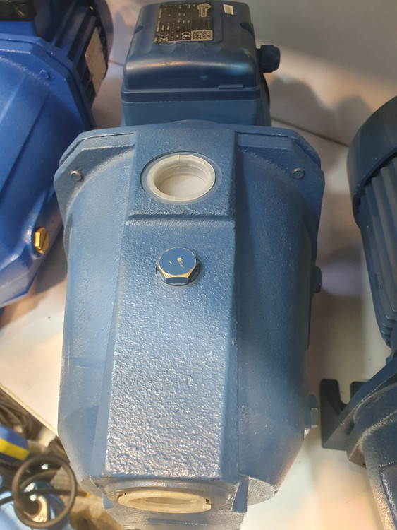 نمای از بالای پمپ 1 اسب جتی پنتاکس مونتاژ ایران