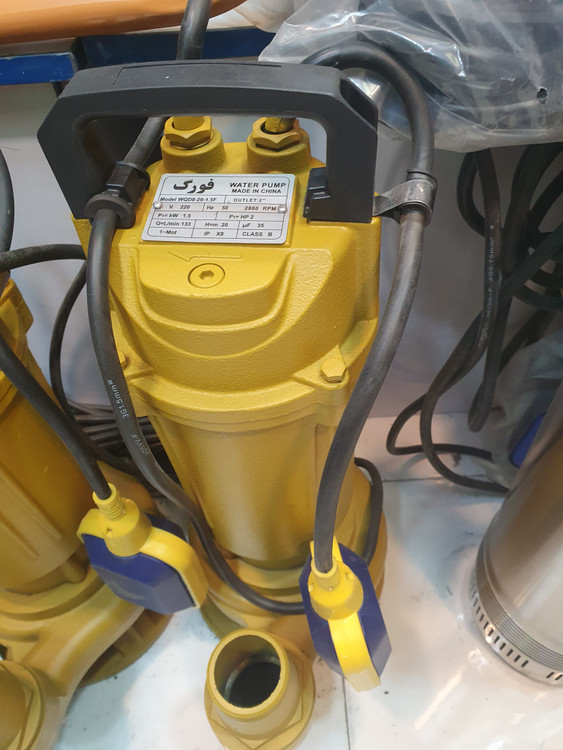 نمای از بغل و بالای پمپ لجنکش 20 متری 2 اینچ فورگ