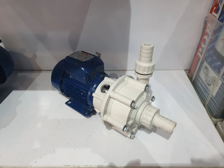 نمای سه رخ از چپ پمپ اسیدکش 1.2 اینچ (لوله 4) با الکتروموتور یک اسب