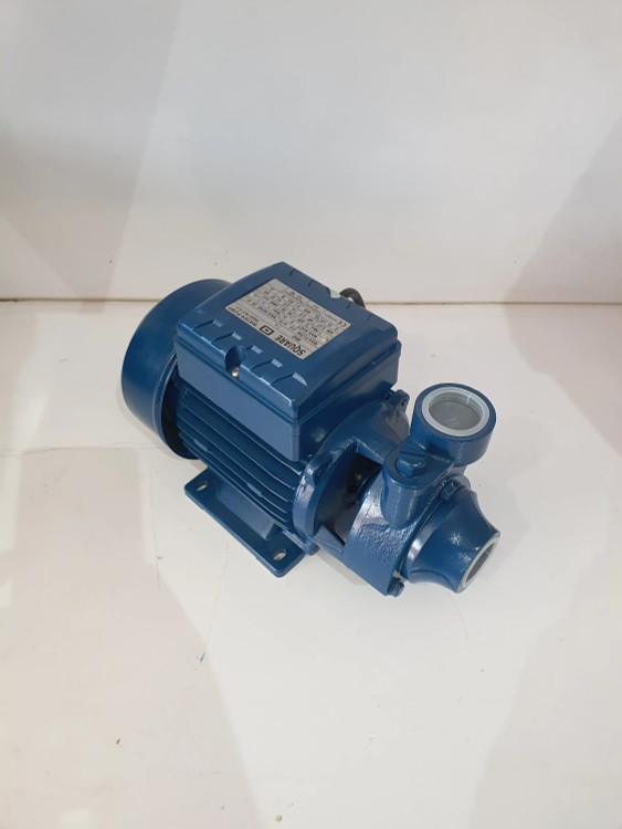 نمای سه رخ از چپ پمپ خانگی نیم(0/5) اسب اسکواردی