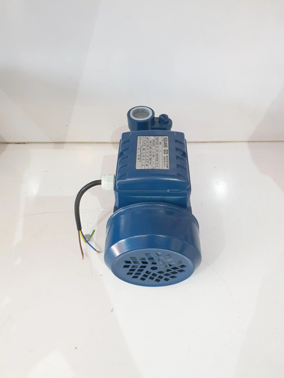 نمای پشت از بالای پمپ خانگی نیم(0/5) اسب اسکواردی