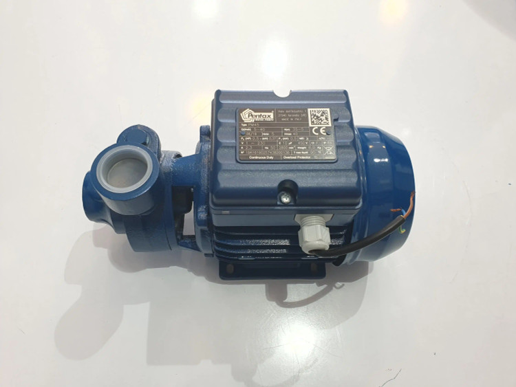 نمای از بالای پمپ خانگی نیم(0/5) اسب پنتاکس اصل ایتالیا