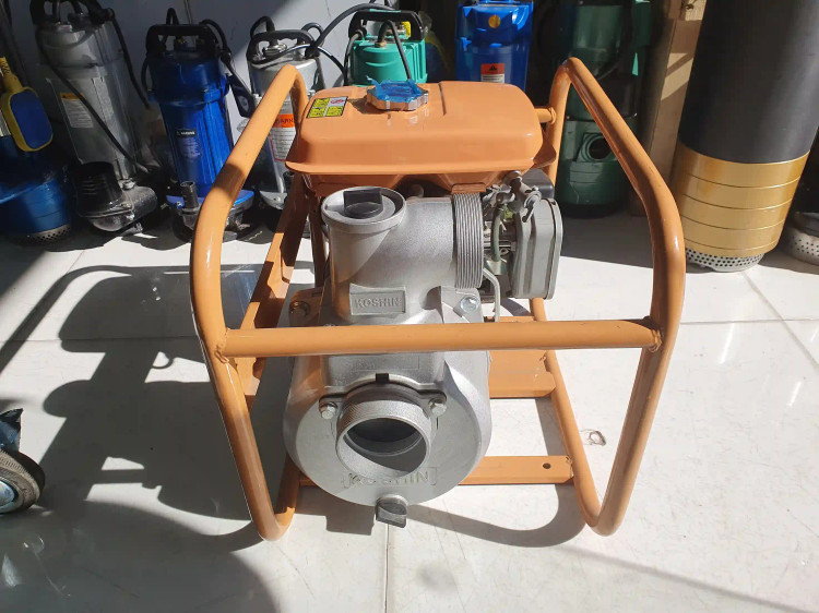 نمای جلو از بالای موتورپمپ طرح روبین کوشین سه اینچ