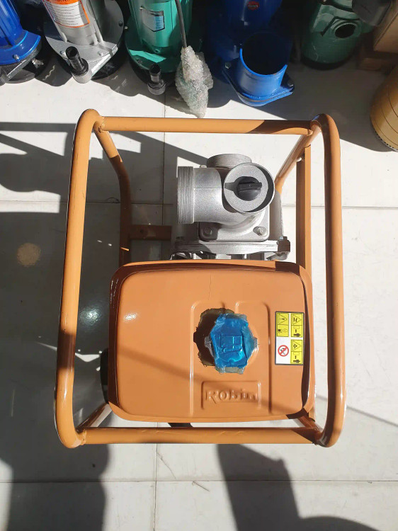 نمای از بالای موتورپمپ طرح روبین کوشین سه اینچ