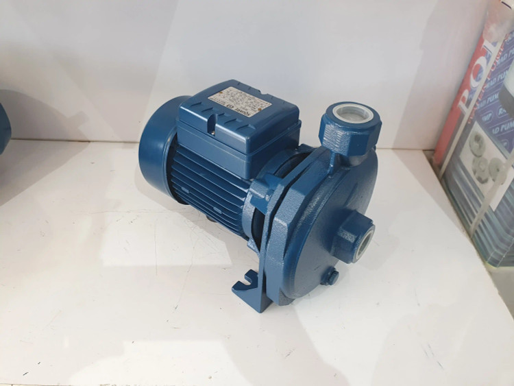 نمای سه رخ از چپ پمپ خانگی بشقابی یک(1) اسب اسکواردی