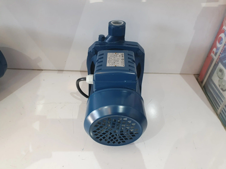 نمای پشت از بالای پمپ خانگی بشقابی یک(1) اسب اسکواردی