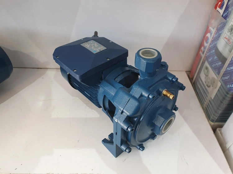 نمای سه رخ از چپ پمپ خانگی بشقابی دو(2) اسب پنتاکس اصل ایتالیا پروانه باکالیت