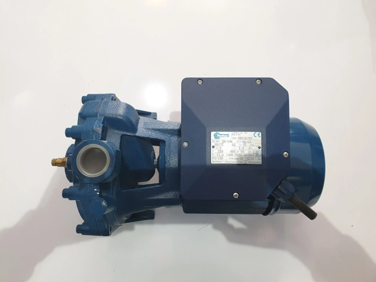 نمای از بالای پمپ خانگی بشقابی دو(2) اسب پنتاکس اصل ایتالیا پروانه باکالیت