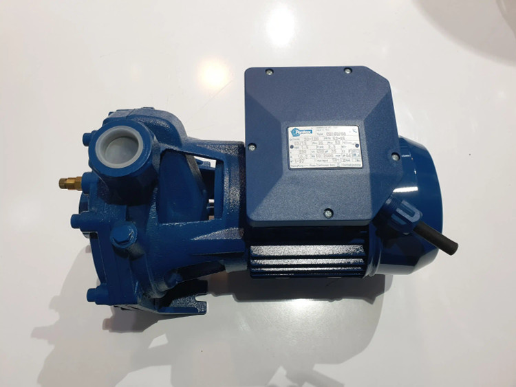 نمای از بالای پمپ خانگی بشقابی یک و نیم(1/5) اسب پنتاکس اصل ایتالیا پروانه باکالیت