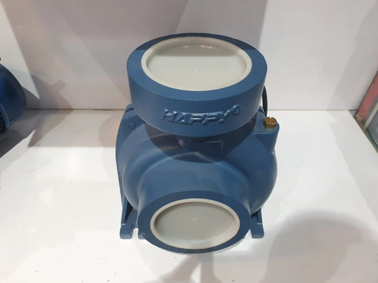 نمای جلو از بالای پمپ سه(3) اسب چهار(4) اینچ هپی