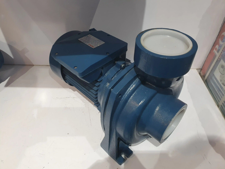 نمای سه رخ از چپ پمپ 3 اسب 3 اینچ دوکاتی