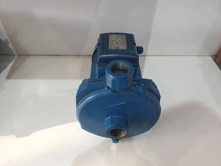 نمای جلو از بالای پمپ خانگی بشقابی یک(1) اسب دیزل ساز