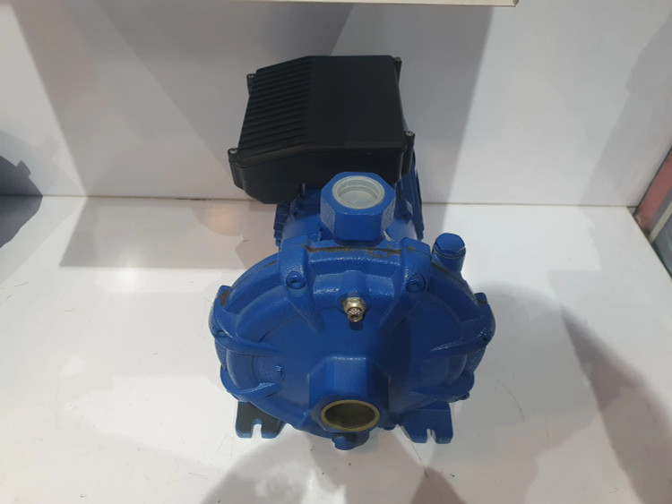 نمای جلو از بالای پمپ خانگی بشقابی دو(2) اسب اسپرونی