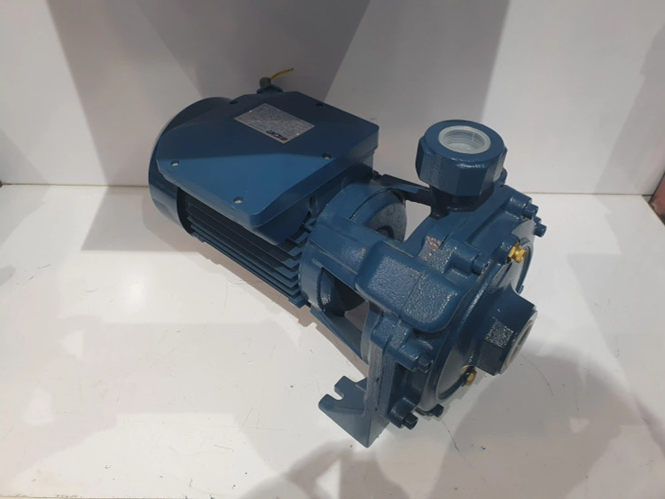 نمای سه رخ از چپ پمپ خانگی بشقابی سه(3) اسب ایکار