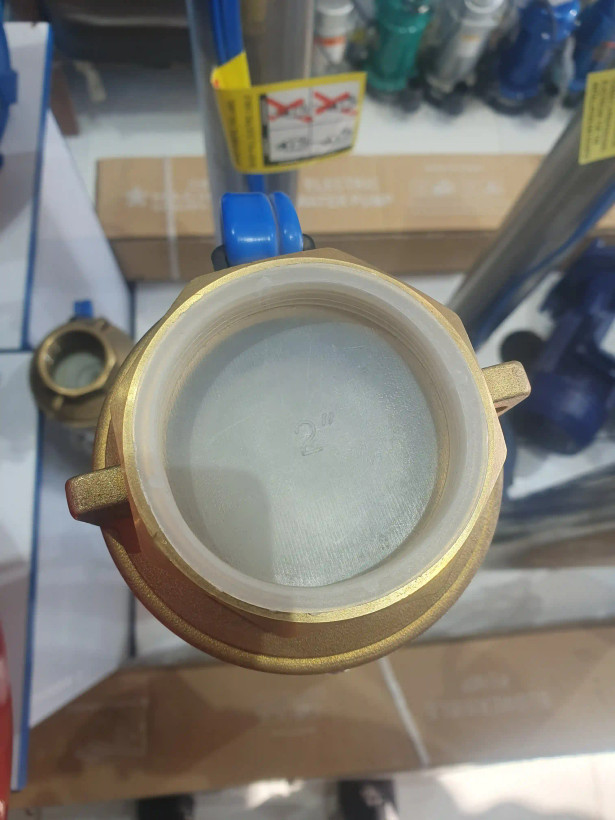 نمای خروجی پمپ شناور 120 متری 2 اینچ هاچاسو