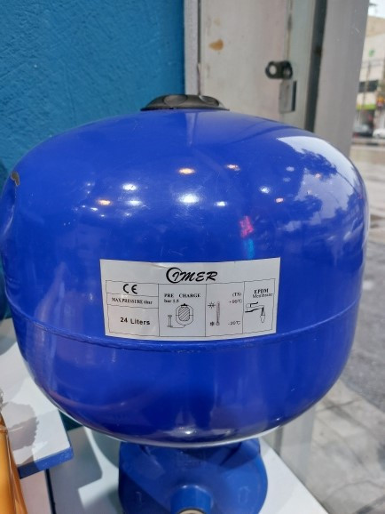 نمای از روبروی منبع تحت فشار 24 لیتری ایمر
